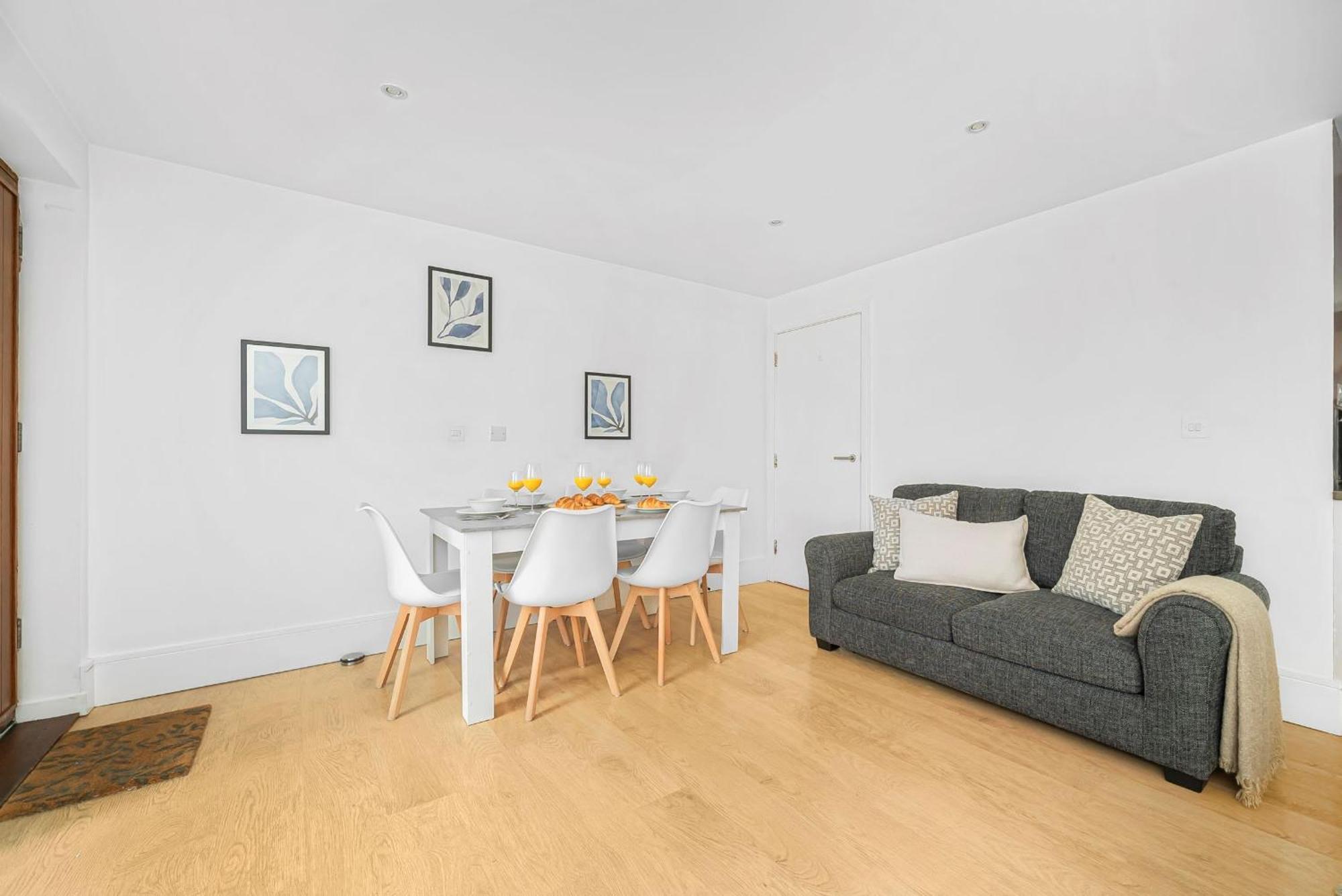 King'S Cross - 2Br With Terrace - Cityapartmentstay London Exterior photo