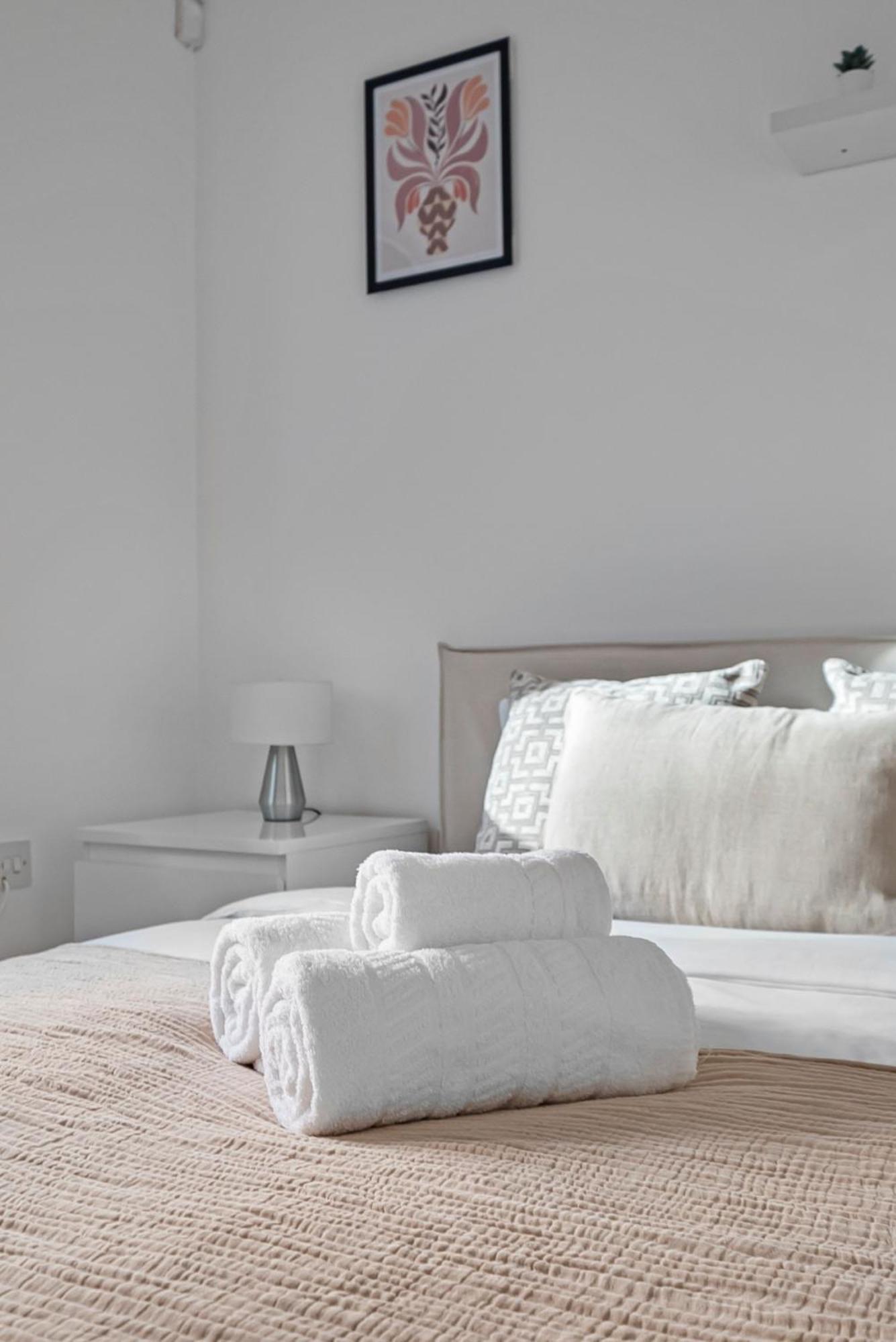King'S Cross - 2Br With Terrace - Cityapartmentstay London Exterior photo