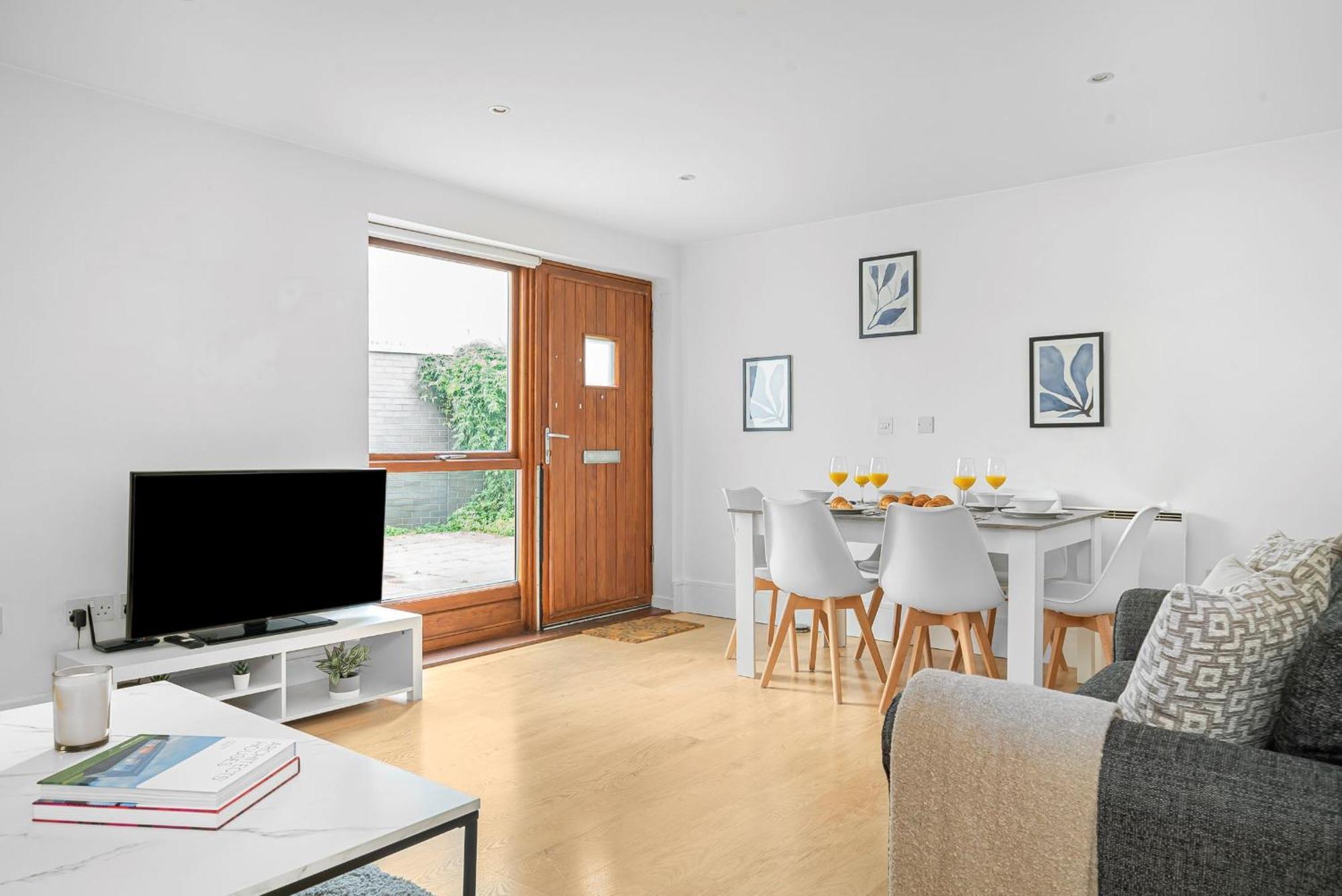 King'S Cross - 2Br With Terrace - Cityapartmentstay London Exterior photo